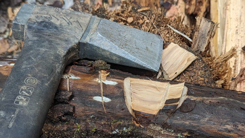 The Fiskars X25 Splitting Axe will chop wood